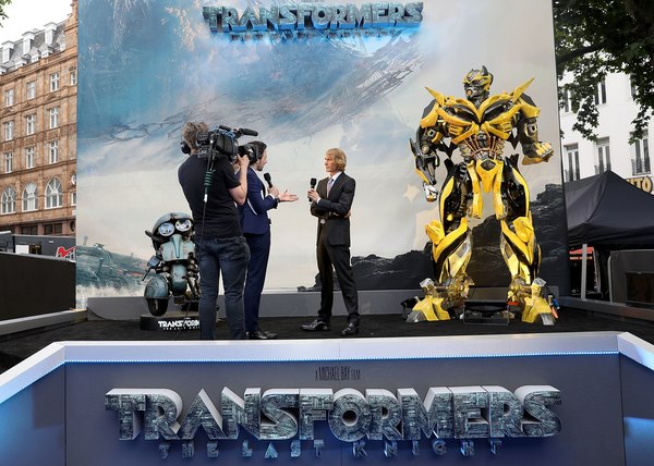 Transformers The Last Knight   Michael Bays Official Photos From Global Premiere In London  (59 of 136)